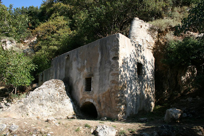 Die einzige restaurierte Wassermühle unterhalb von Pano Mili in der Miloniano-Schlucht, © Dr. R. Kreiner 2012.